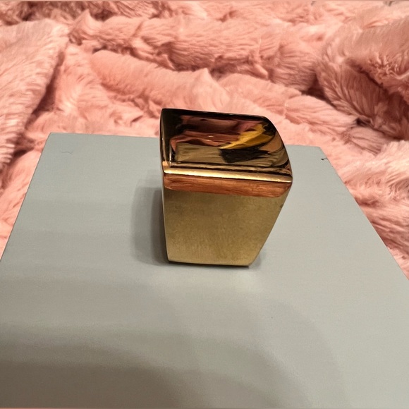 Michael kors square ring gold tone engraved logo size 7 - Picture 4 of 6